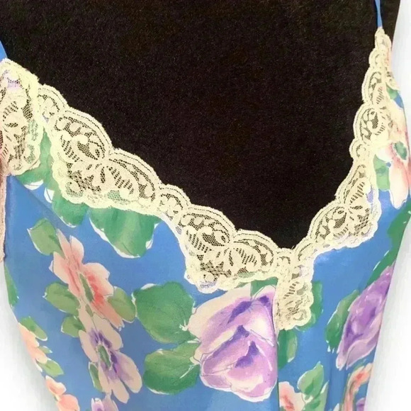 Vintage Victoria's Secret 80's/90's Gold Label Deep V Lace Floral Slip Dress - Picture 3 of 16